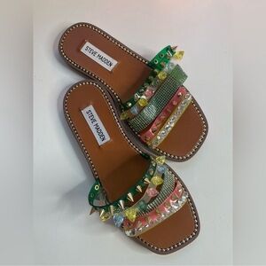 Steve Madden Leandra Green Pink multi spike studded jewel sandals 6 6.5 size 7.5